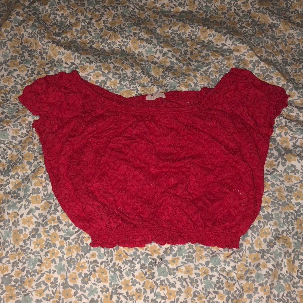 Red floral print crop top .